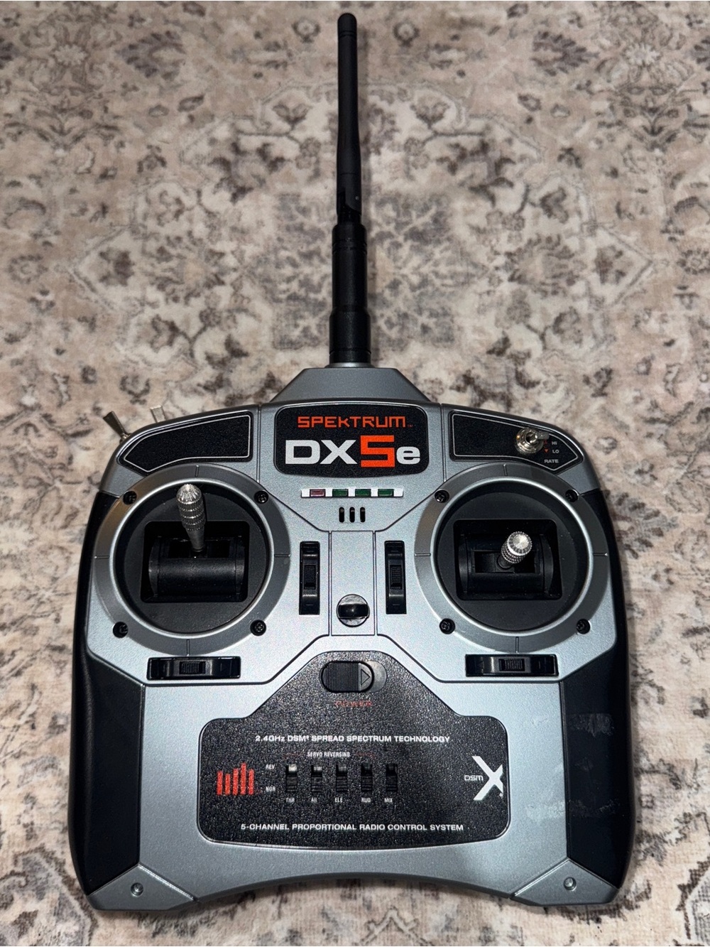 Spektrum DX5e Transmitter Radio Controller 2.4GHz DSMX 5-Channel RC Airplane